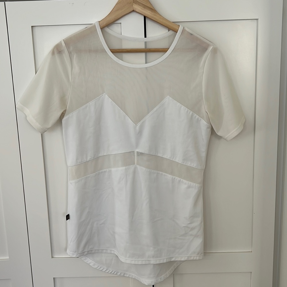 L’URV white mesh top